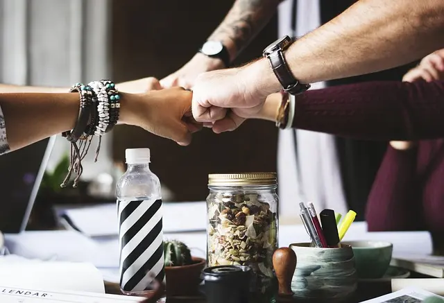 Comment Améliorer la Collaboration avec un Code Simplifié