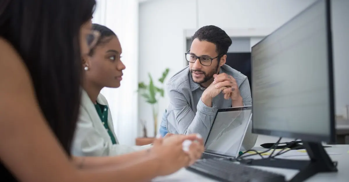 Comment Écrire un Code Simplifié pour les Projets Collaboratifs